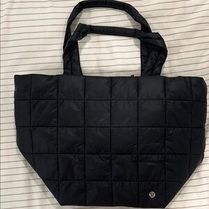Lululemon Athletica Black Quilted Tote with Geometric Pattern (large)